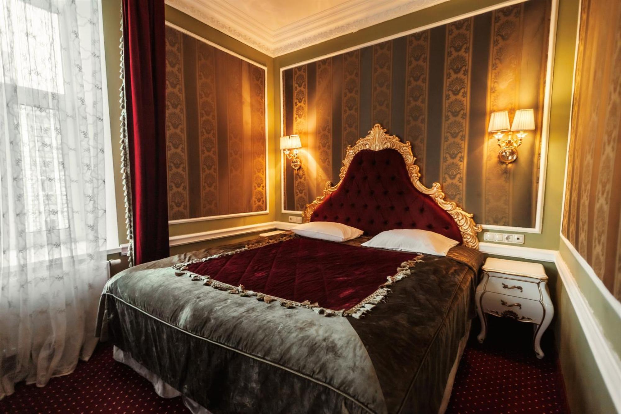 Royal Grand 3*