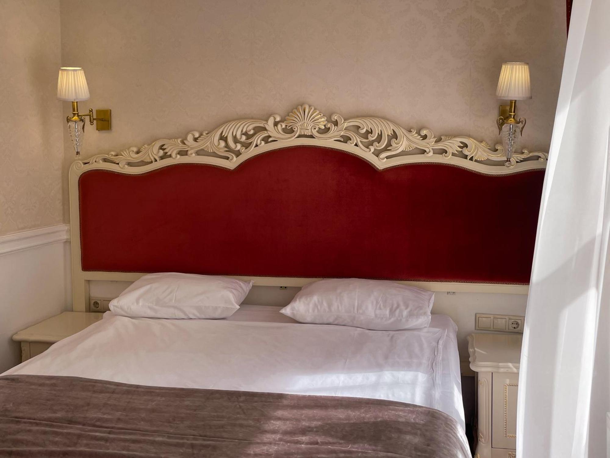 Royal Grand Hotel 3*