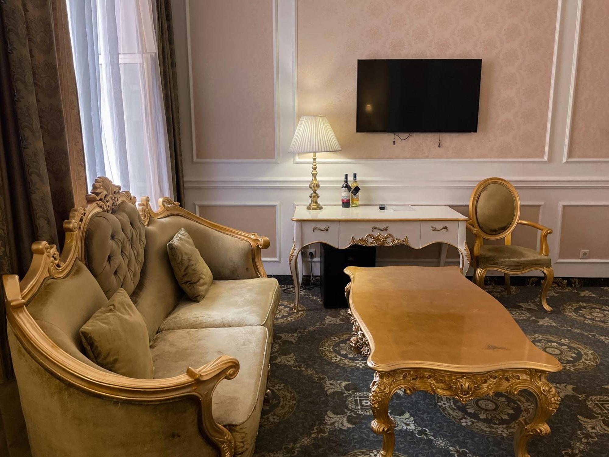 Royal Grand