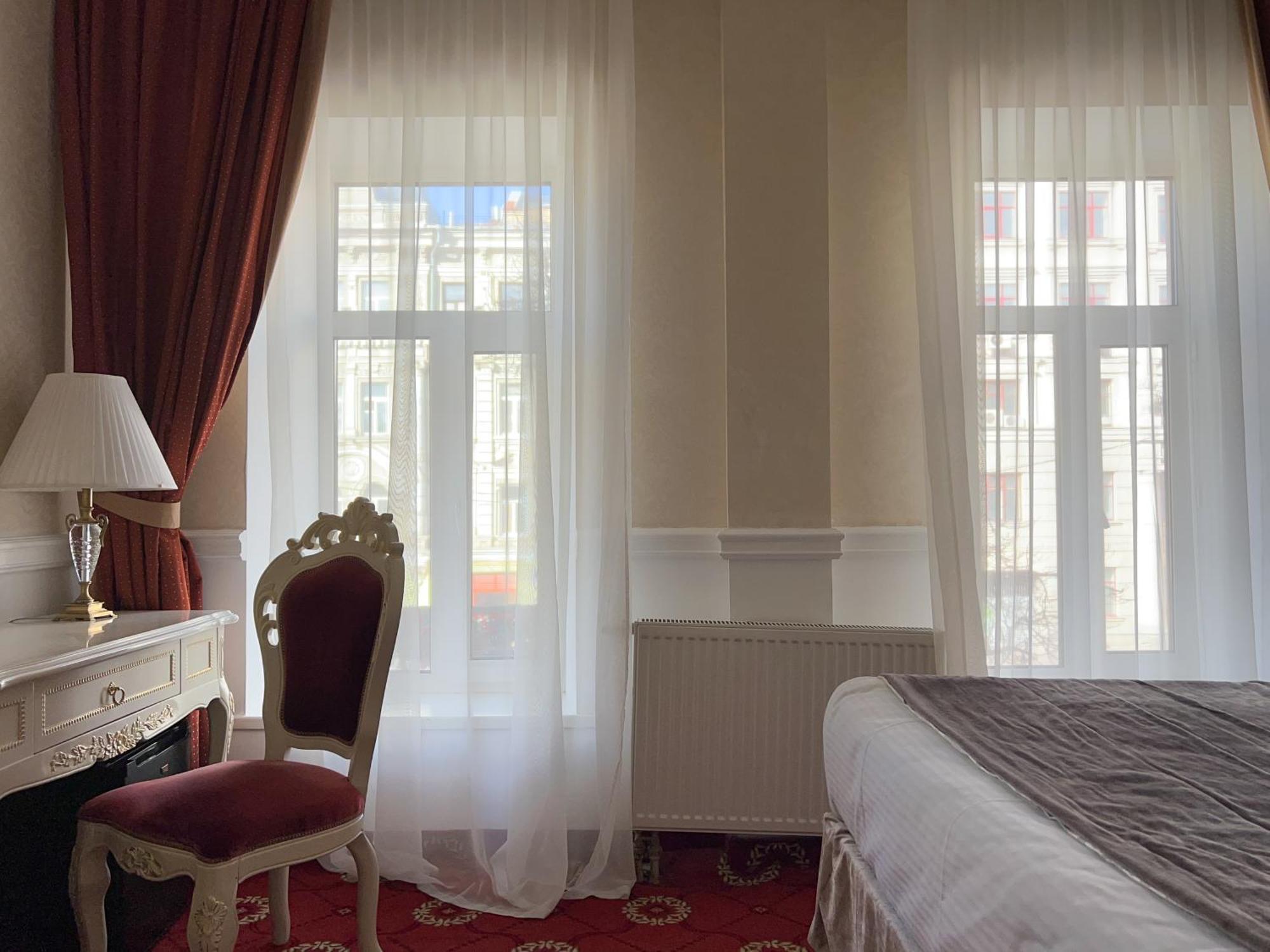 Royal Grand Hotel