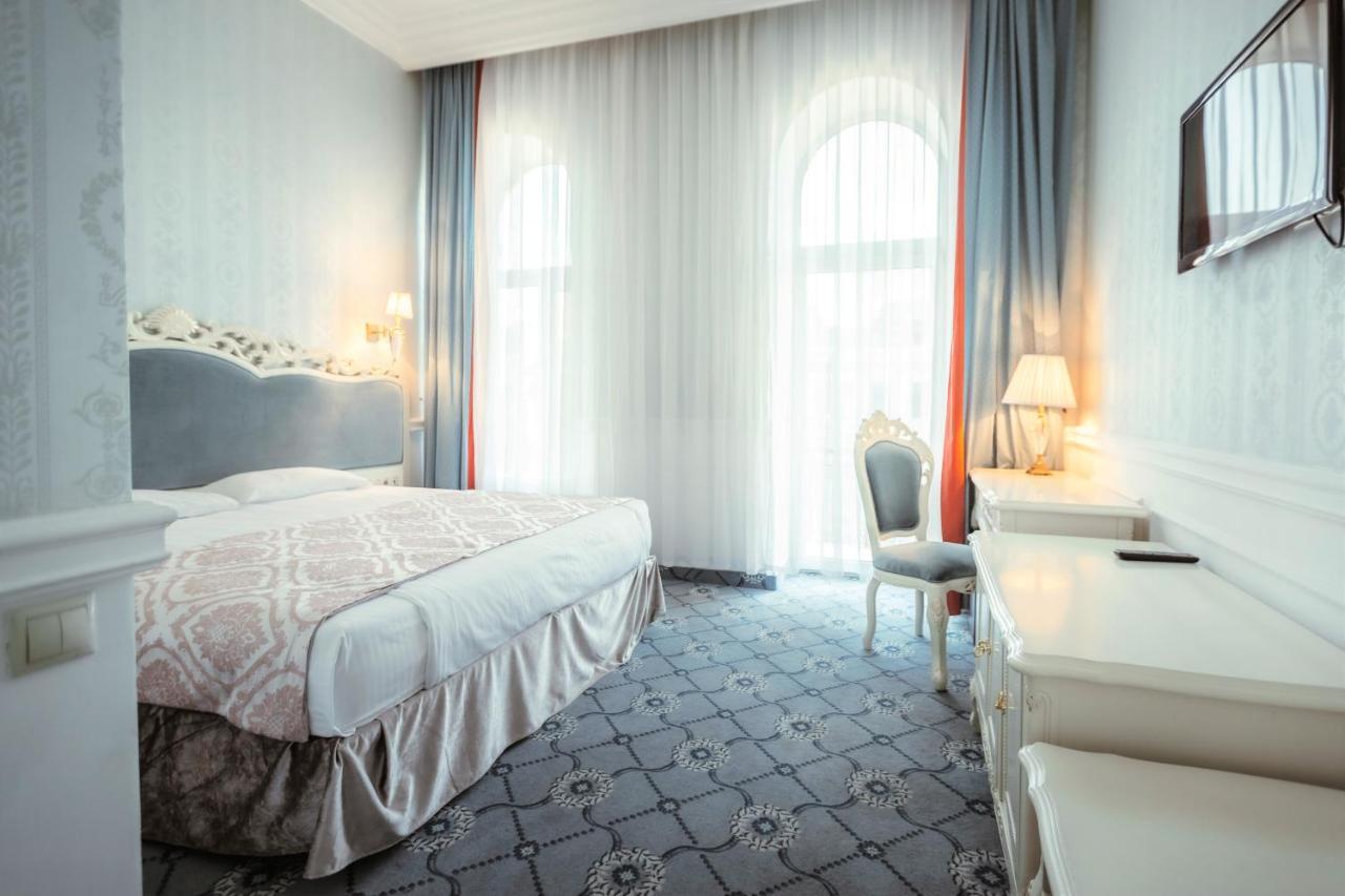 Royal Grand