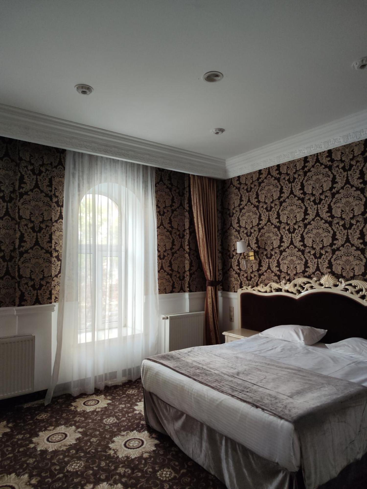 Royal Grand 3*