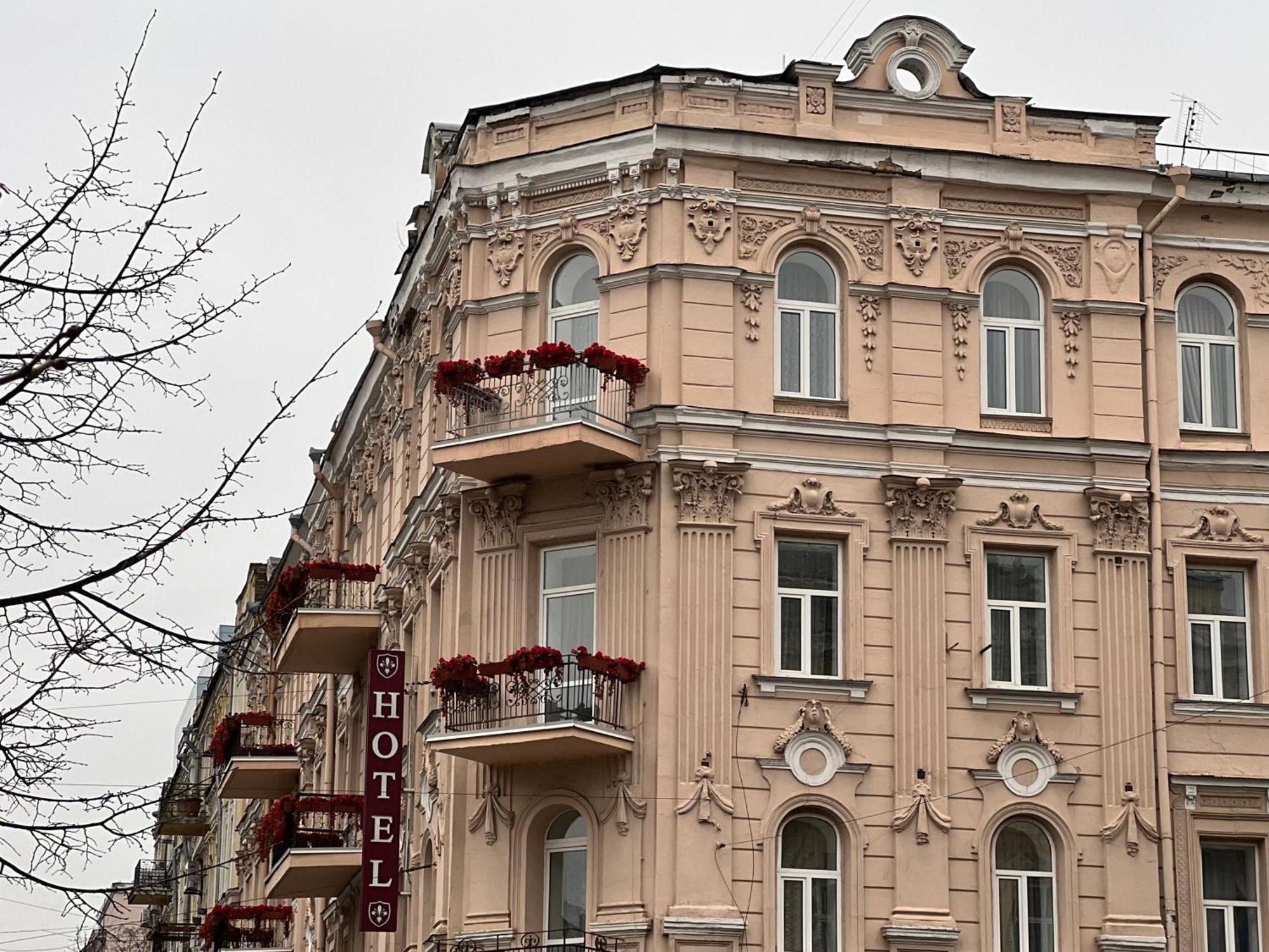 Royal Grand Hotel