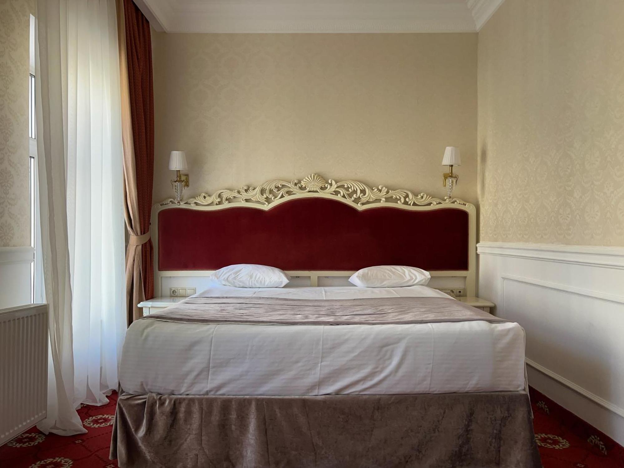 Royal Grand 3*