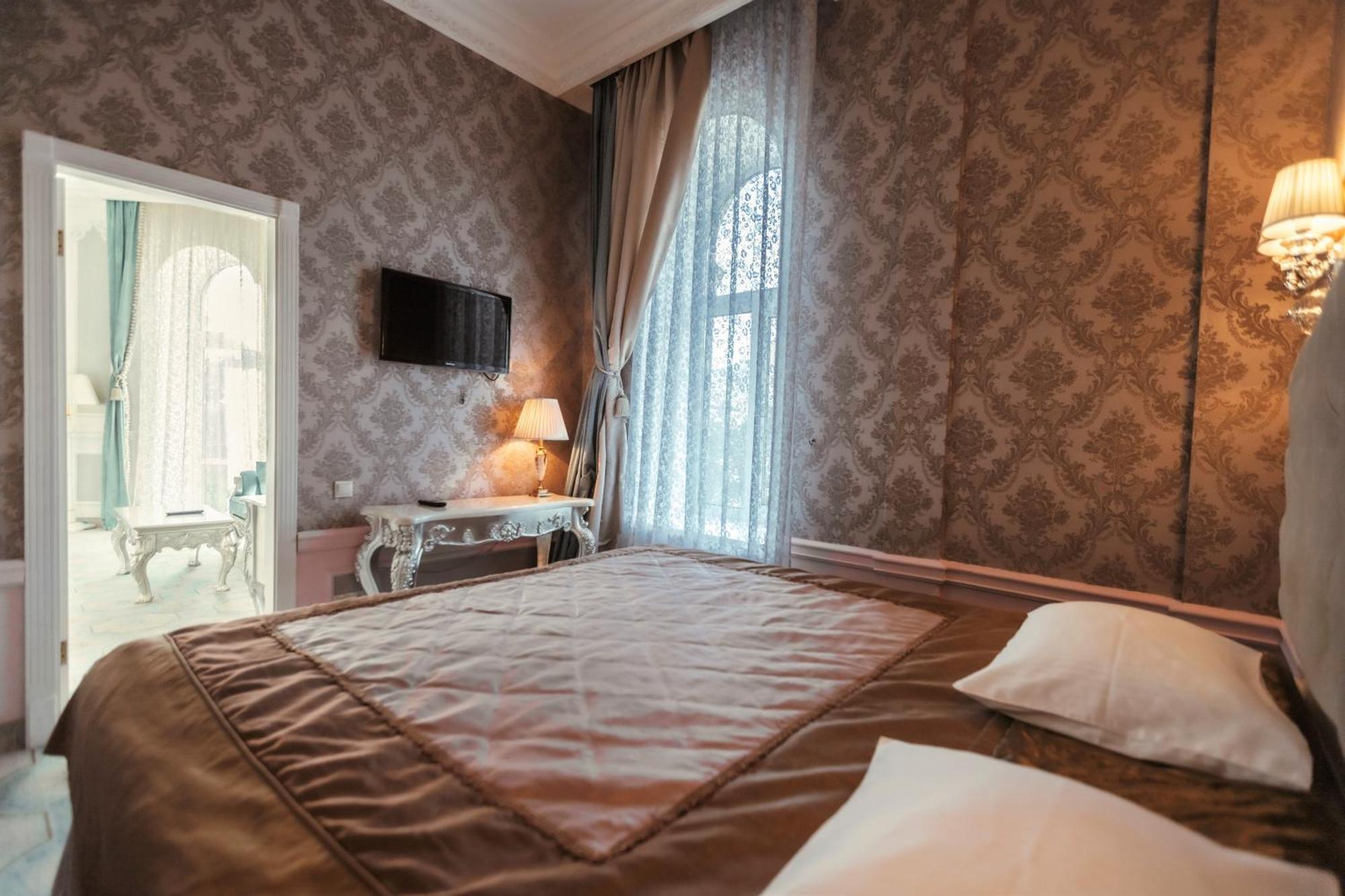 Royal Grand 3*