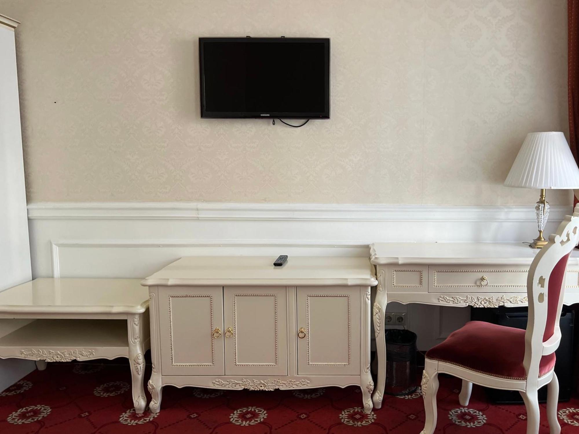 Royal Grand Hotel 3*